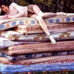 Можно ли отказываться от сна на кровати в пользу матраса: советы экспертов